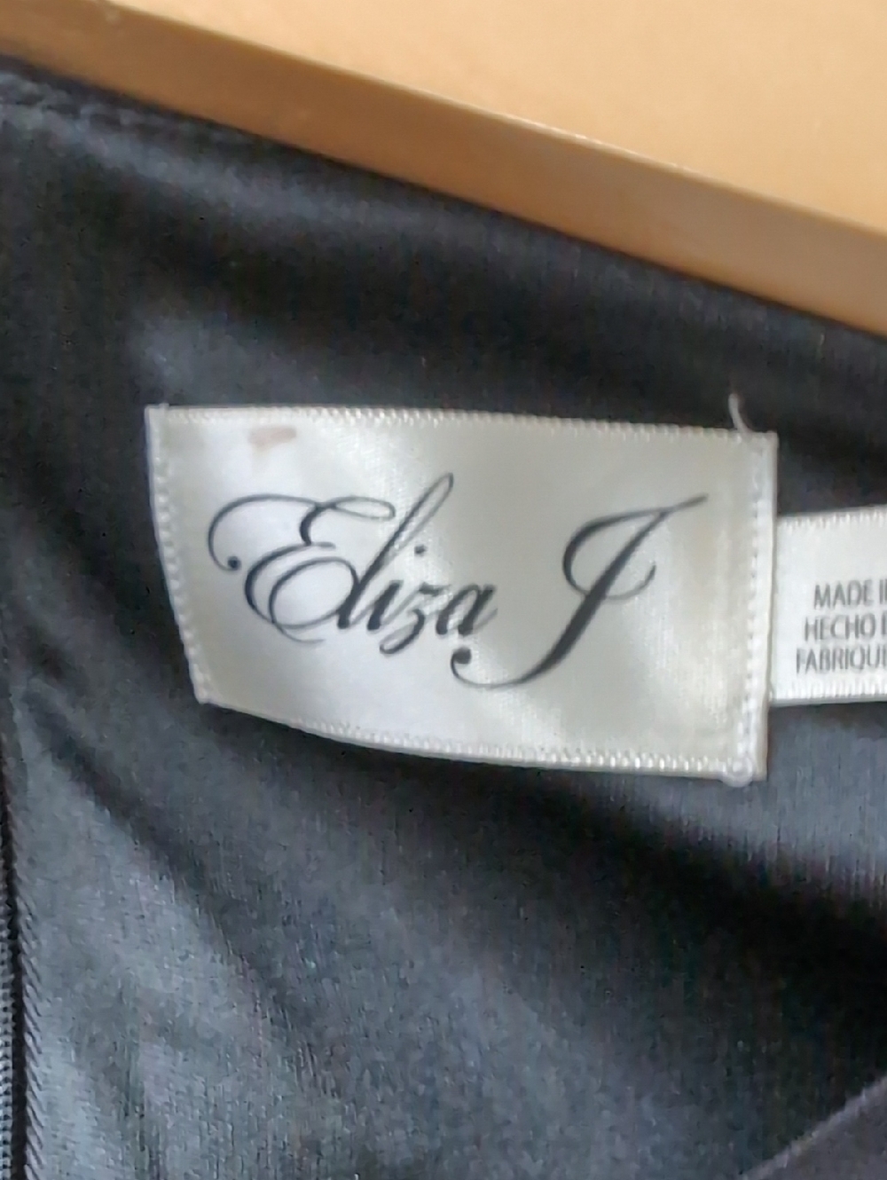 Eliza J Long Sleeve Mixed Media Fit & Flare Dress....Size 8 - Picture 6 of 8